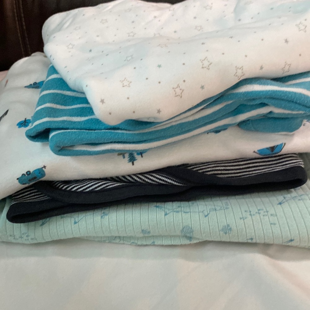 Baby blankets/swaddles
